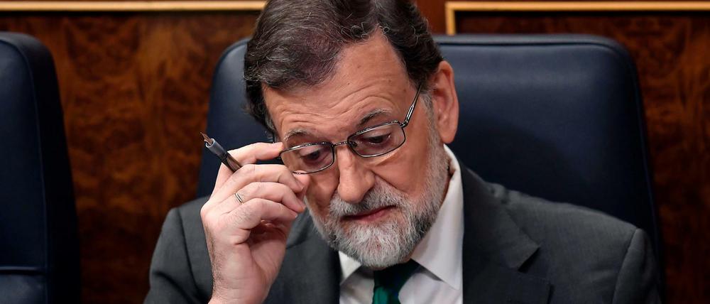 Es wird einsam um Ministerpräsident Rajoy. An diesem Freitag wird er womöglich sein Amt verlieren.