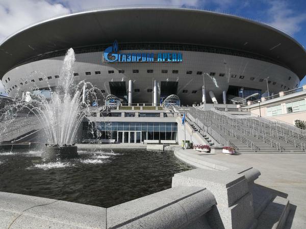 Anstoß im Stein des Anstoßes? Im St. Petersburger Gazprom Arena Stadium soll Ende Mai das Endspiel der Champions League stattfinden.