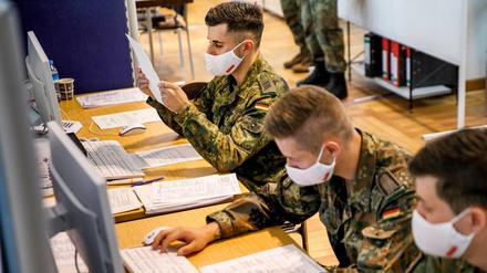 Unterstützung für die Gesundheitsverwaltungen kam zwischenzeitlich von der Bundeswehr.