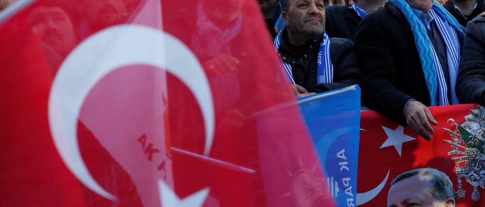 Erdogan-Anhänger demonstrieren in Istanbul