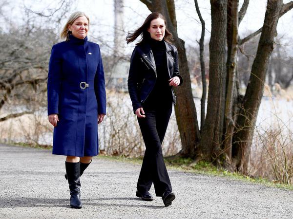 Die Ministerpräsidentinnen von Schweden und Finnland: Magdalena Andersson (l.) und Sanna Marin.