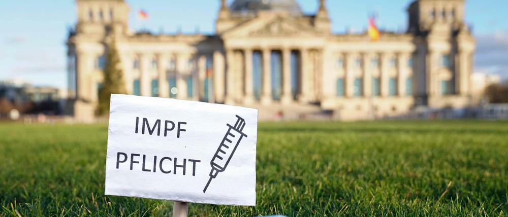 Am Donnerstag stimmt der Bundestag über die Einführung einer Impfpflicht ab.