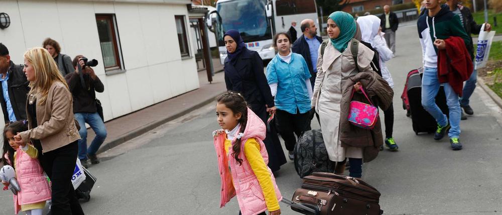 Anfang April kamen die ersten syrischen Flüchtlinge im Zuge des EU-Türkei-Abkommens in Deutschland an.