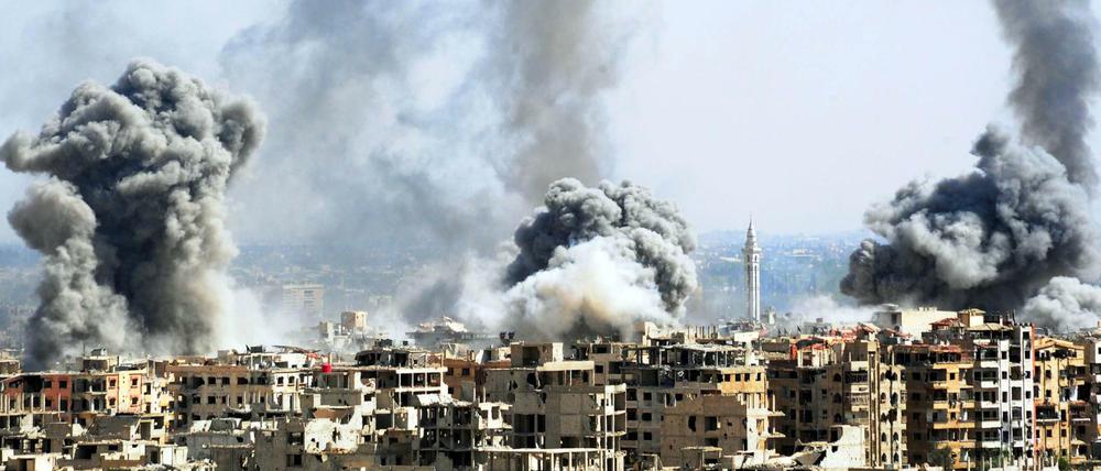Syrische Regierungstruppen bombardieren weiter Ost-Ghouta.