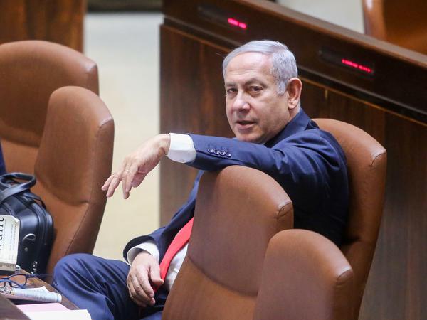 Freut sich über seinen hart errungenen Sieg im Parlament: Benjamin Netanjahu