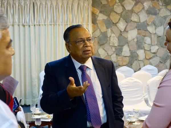 Bangladeschs Außenminister Abul Hassan Mahmud Ali im Gespräch mit ausländischen Journalisten Mitte April 2018. 