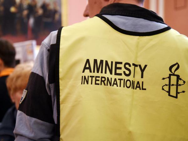 Amnesty International auf der Berliner Freiwilligenbörse im April 2018 im Roten Rathaus.