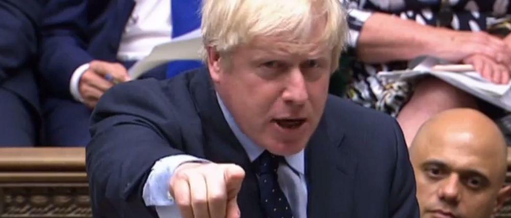 Eine Videoaufnahme zeigt Premier Boris Johnson im Unterhaus.