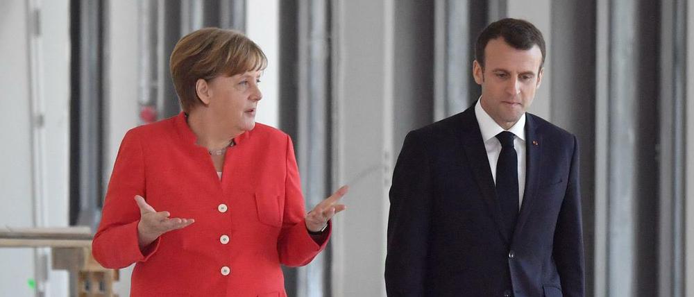 Das Verhältnis zwischen Merkel und Macron soll schwer beschädigt sein.