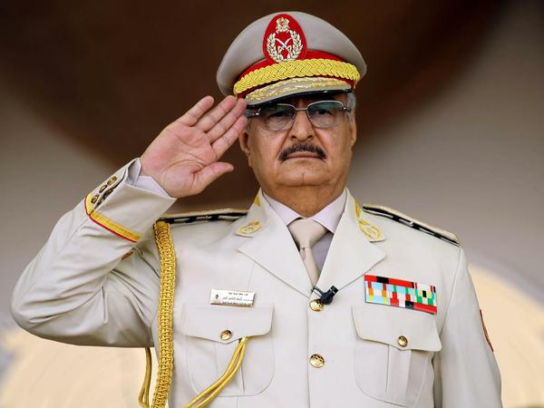 General Haftar will ganz Libyen unter seine Kontrolle bringen und hat seinen Truppen befohlen, die Hauptstadt Tripolis zu erobern.