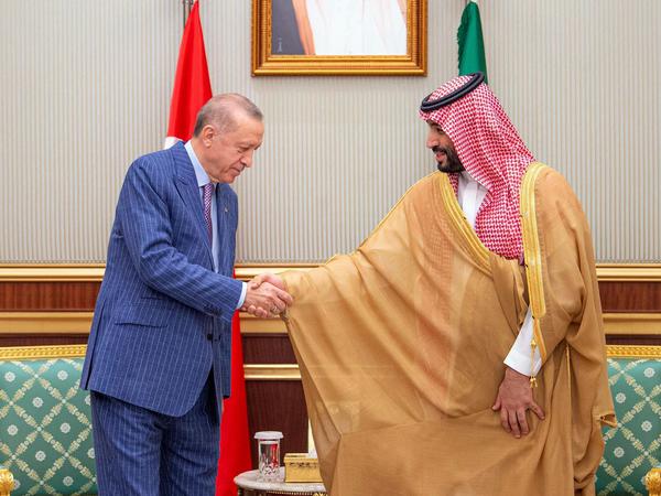 Erdogan und der saudische Kronprinz Mohammed bin Salman nähern sich einander wieder an.