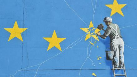 Seine Vision des Brexit hat der britische Streetart-Künstler Banksy in Dover verewigt.