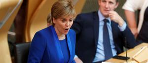 Regierungschefin Nicola Sturgeon erklärte sich am Dienstag im Parlament.