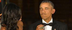 Viel Geld für ihre Erinnerungen: Barack Obama mit Frau Michelle