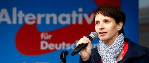 Frauke Petry stellt die AfD vor die Wahl.
