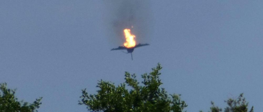 Brennender Eurofighter-Jet – ein Pilot überlebte den Crash.