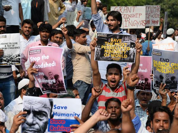 Streitfall. Die muslimischen Rohingya werden in Indien nicht verfolgt - aber die Regierung sieht sie misstrauisch. Es gibt aber auch Unterstützer der Minderheit - hier bei einer Demonstration vor der Botschaft von Myanmar in Neu Delhi.