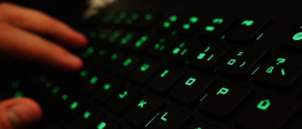Sicherheitsbehörden sind auf Spuren gestoßen, die zum Urheber des Hackerangriffs führen könnten. 