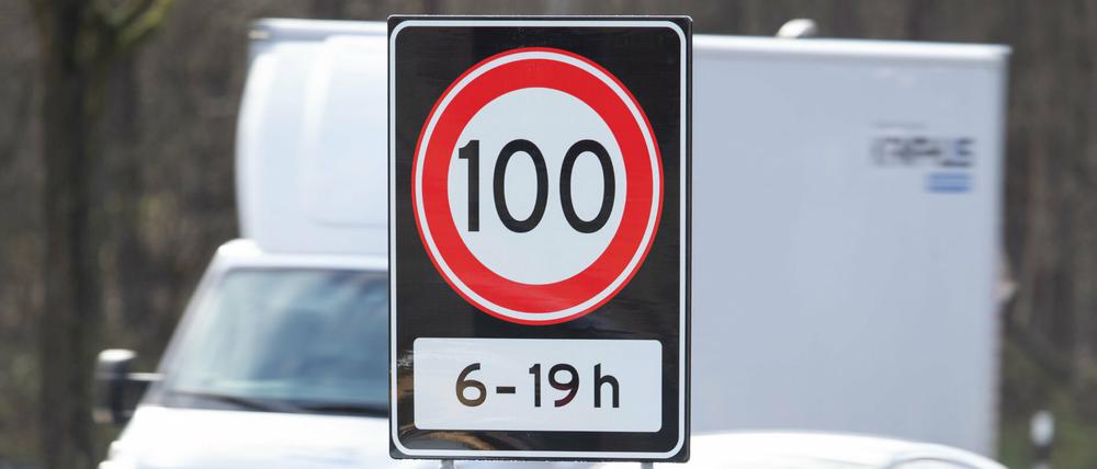 CDU-Politiker zeigen sich offen für ein Tempolimit auf Autobahnen. (Symbolbild)