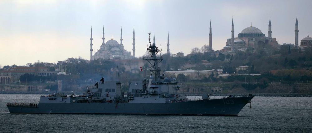 Die Türkei kontrolliert den Bosporus. Die Durchfahrtsrechte auch für Kriegsschiffe regelt ein internationaler Vertrag.