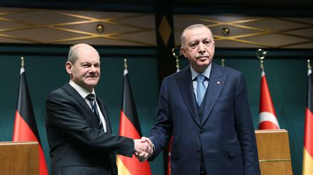Olaf Scholz und Recep Tayyip Erdoğan bei einem Staatsbesuch 2022 in Ankara