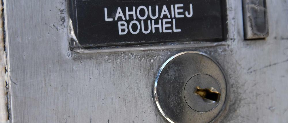 Am Freitag nach dem Attentat durchsuchte die Polizei die Wohnung des Täters Lahouaiej Bouhel in der Nähe von Nizza.