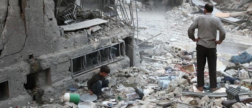 In Trümmern: Die von Rebellen gehaltene syrische Stadt Douma östlich von Damaskus  