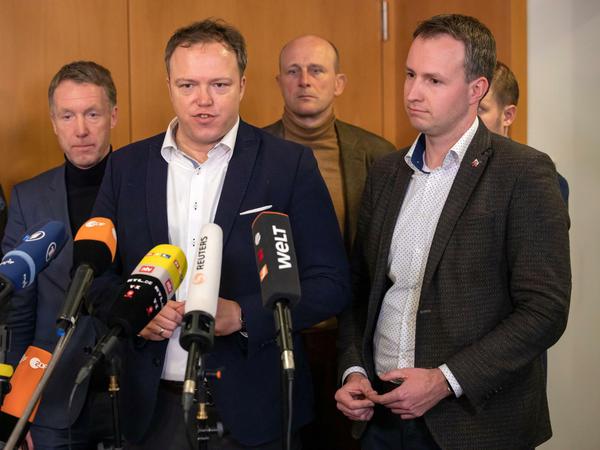 CDU-Delegation mit Raymond Walk, Mario Voigt, Volker Emde und Andreas Bühl (von links nach rechts) am Montagabend im Erfurter Landtag. 
