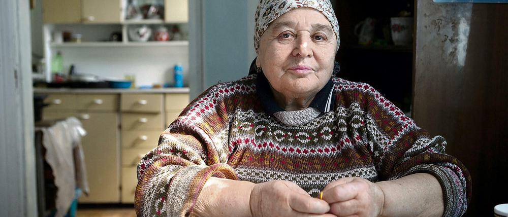 Selbstsiedlerin Baba Walja in ihrem Haus in Tschernobyl: illegale Rückkehr, halblegales Leben.