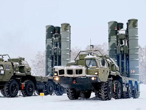 Inmitten der Ukraine-Krise hat das russische Militär eine Reihe von Übungen im ganzen Land gestartet. 