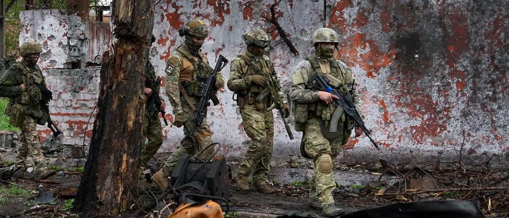 Die russische Führung schickt neben der regulären Armee auch Einheiten der Nationalgarde in die „militärische Spezialoperation“.