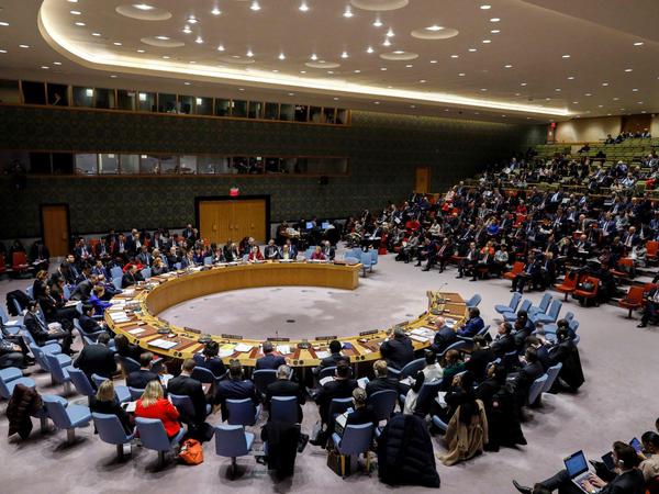 Nach langem Ringen hat sich der UN-Sicherheitsrat auf eine eingeschränkte Fortsetzung der humanitären Hilfe für Millionen Syrer geeinigt.