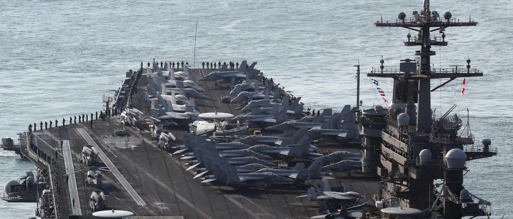 Der US-Flugzeugträger USS Carl Vinson steuert im westlichen Pazifik auf die Koreanische Halbinsel zu. 