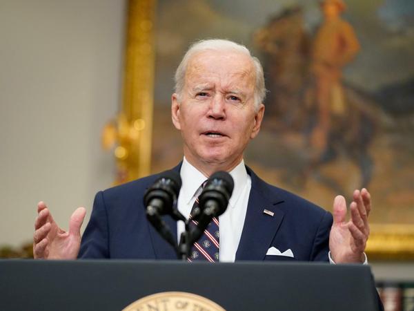 Joe Biden, Präsident der USA, spricht im Roosevelt Room des Weißen Hauses über einen US-Angriff zur Terrorismusbekämpfung in Syrien.