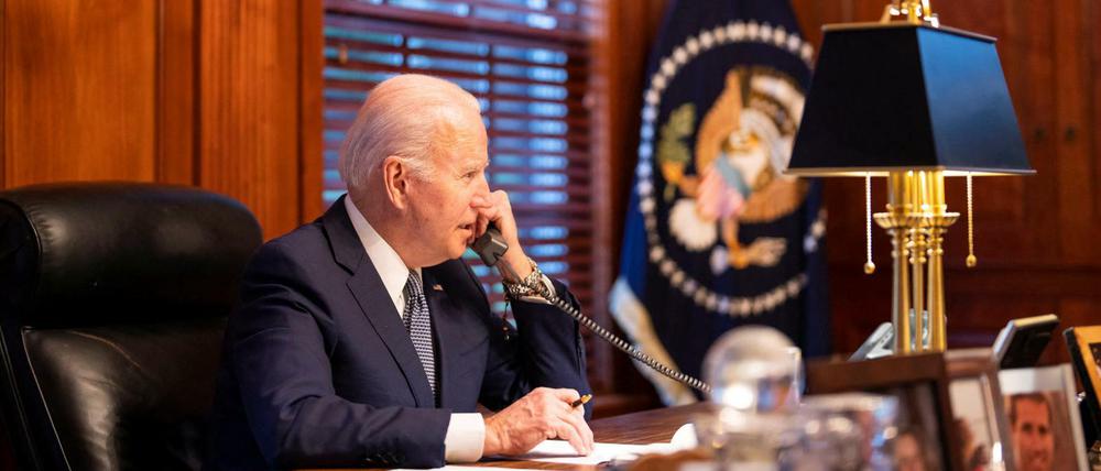 US-Präsident Joe Biden beim Telefonat mit dem russischen Präsidenten Wladimir Putin.