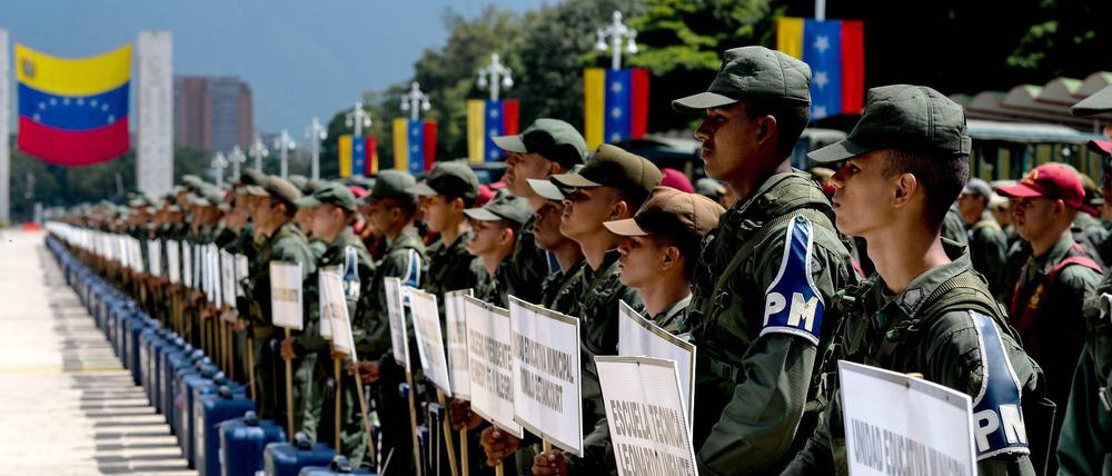 Stütze des Regimes. Auf die Sicherheitskräfte kann sich Staatschef Maduro auch bei diesen Wahlen verlassen.