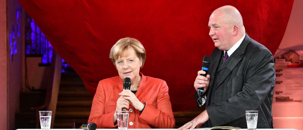 Selbst im Wahlkampf treten Politiker, wie hier Bundeskanzlerin Angela Merkel, fast ausschließlich vor den eigenen Anhängern auf.