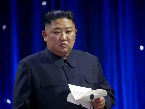 Unklare Aussagen über Gesundheitszustand. Nordkoreas Machthaber Kim Jong-Un befindet sich im Krankenhaus.