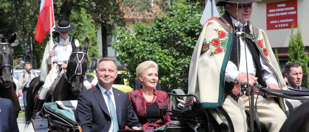 Wahlkampf in der Hohen Tatra. Amtsinhaber Andrzej Duda und seine Frau Agata Kornhauser-Duda in Zakopane.