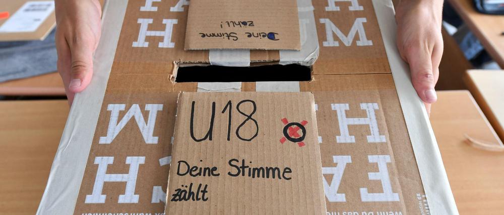 Symbolische Wahl: In Erfurt stimmten Schüler probeweise bei der U18-Bundestagswahl ab.