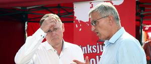 Linken-Politiker Bodo Ramelow (links), Bernd Riexinger beim Auftakt des Thüringen-Wahlkampfs Ende August in Gera