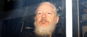 WikiLeaks-Gründer Julian Assange bei seiner Verhaftung in London