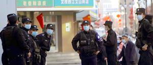 Chinesische Polizisten in der Region Xinjiang.