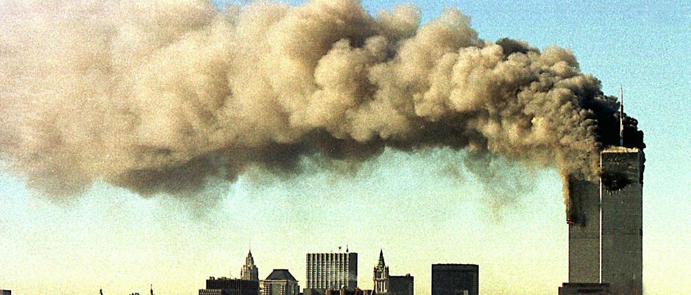 Ein Tag, der die Welt veränderte: Am 11. September 2001 brennen die Türme des  World Trade Center in New York.