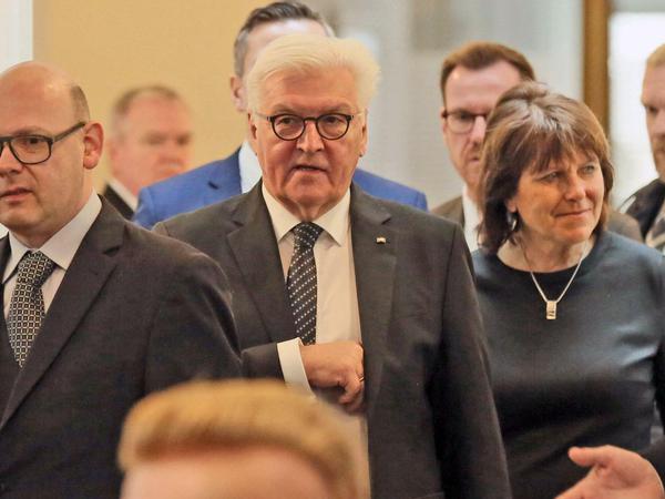 Bundespräsident Frank-Walter Steinmeier, Zwickauer Oberbürgermeisterin Pia Findeiß (SPD) am Dienstag in Zwickau.