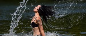 52 Lakes: Die Kanadierin Jessica J. Lee erkundet 52 Seen in Berlin und Brandenburg.
