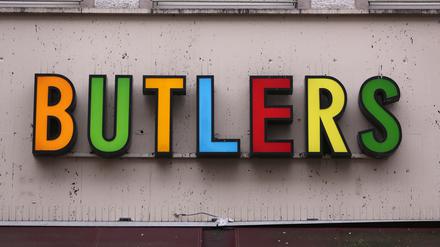 Es gibt mehr als 160 "Butlers"-Filialen im In- und Ausland. Nun wird geprüft, welche Geschäfte offen bleiben.