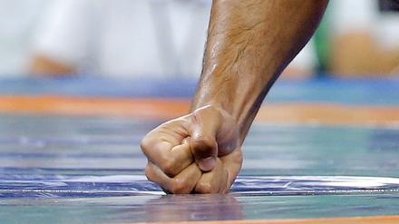 Mattenkampf. Ringen gehört zu den ältesten Olympischen Sportarten. 