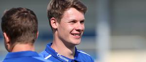 Lacht ab Sommer in München. Alexander Nübel verlässt Schalke 04 fix.