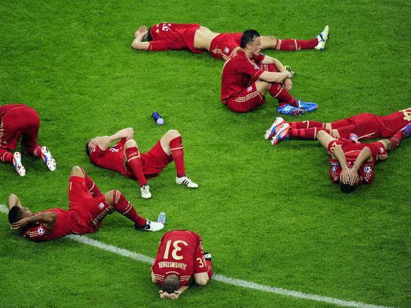 Niedergeschlagen. Die Bayern-Profis waren 2012 sehr enttäuscht.
